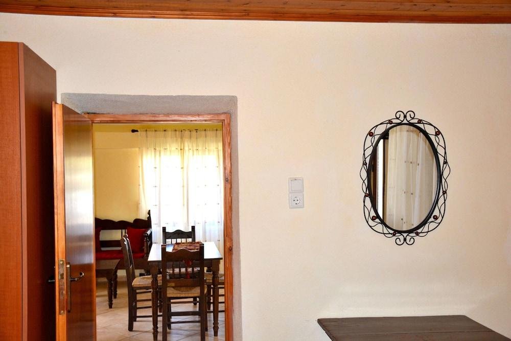 Фото Luxury Apartment in Eleftherna Satra