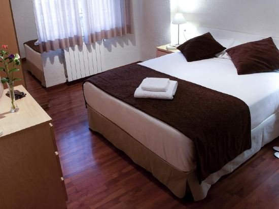 Фото Apartamentos Turisticos Madanis