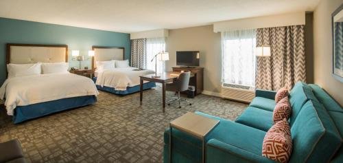 Фото Hampton Inn & Suites Orlando At SeaWorld