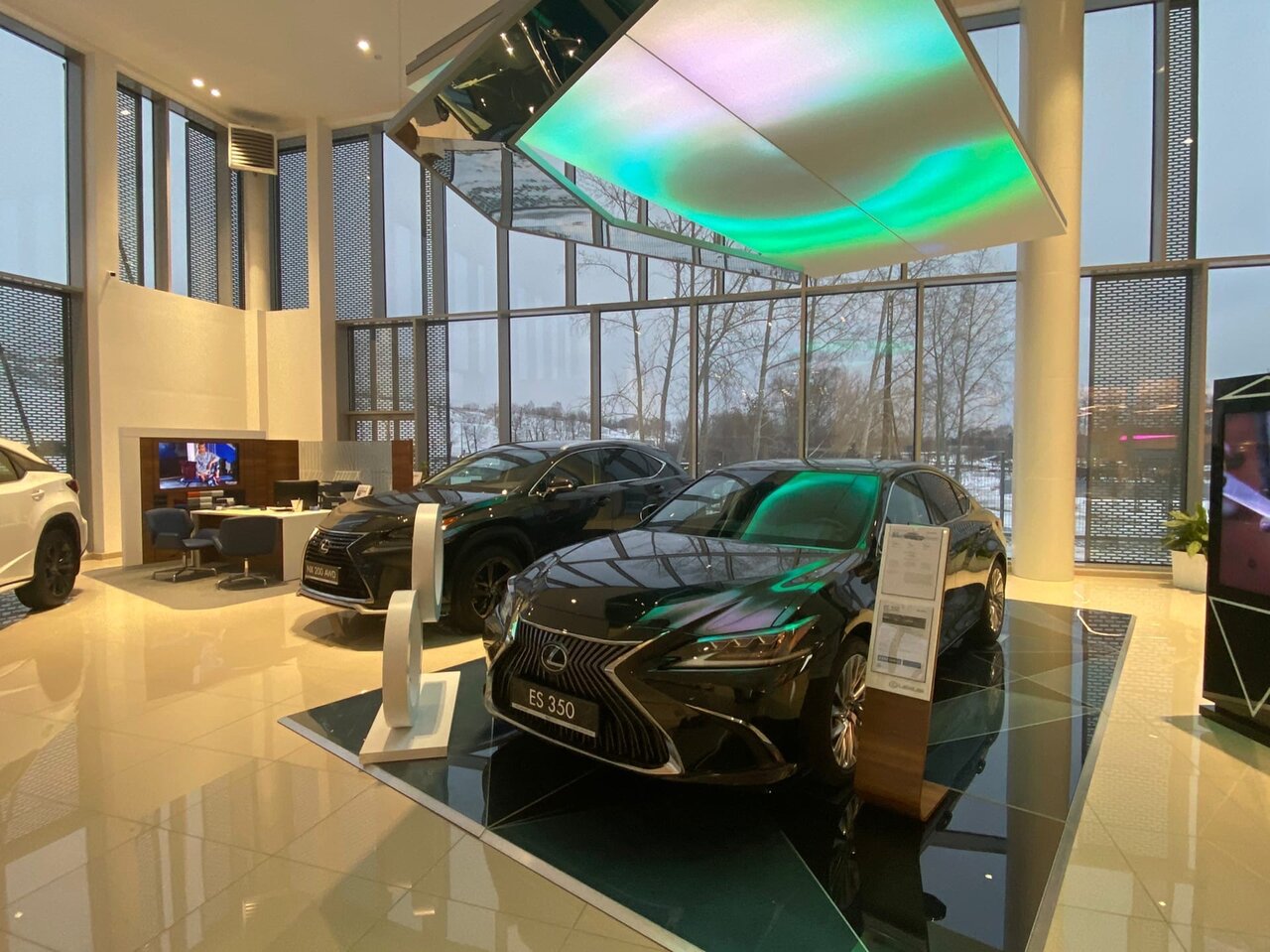 photo Восток Моторс - Lexus