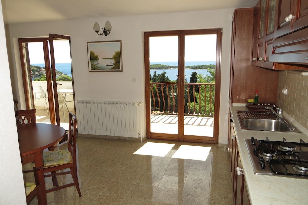 Фото Apartments and rooms Rogosic