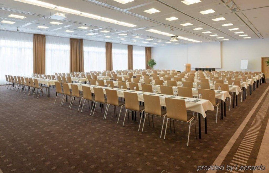 Фото Radisson Blu Hotel, Hannover