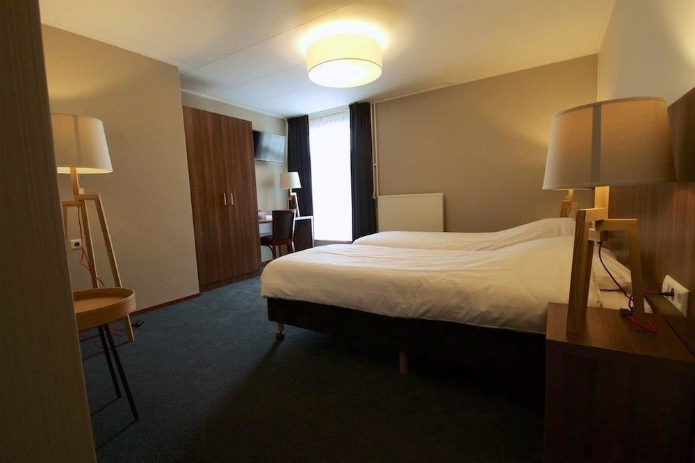 Фото Hotel Restaurant Brasserie De Roode Leeuw