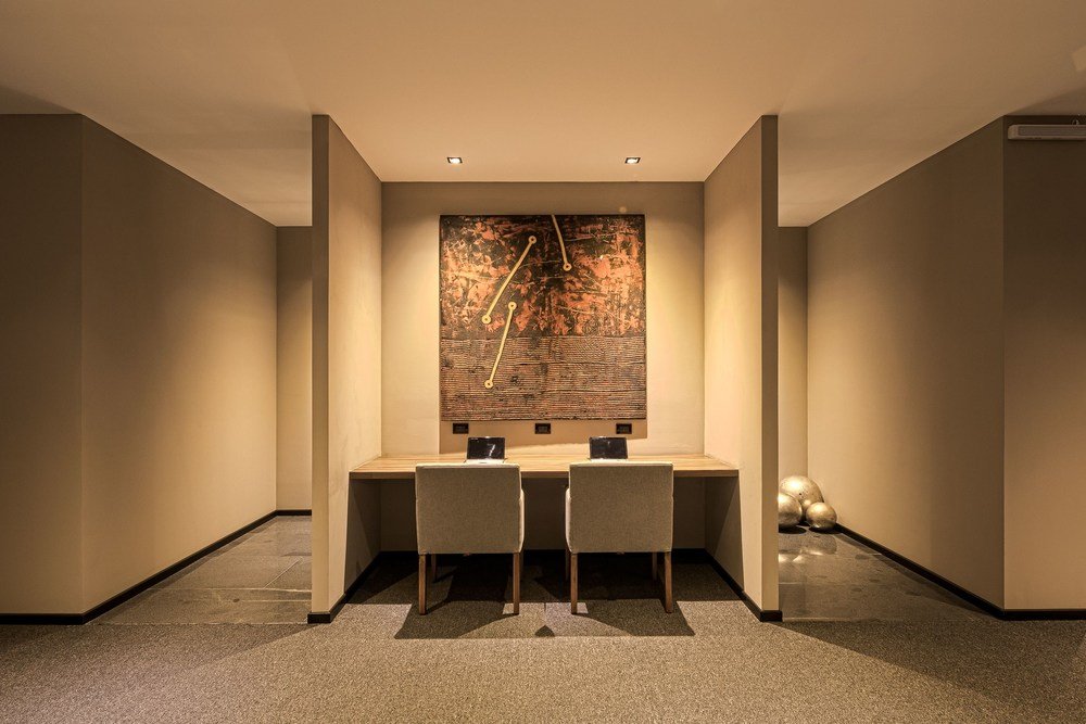 Фото Kharma Suites