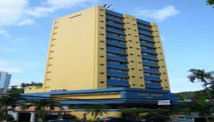 Гостиница Hotel Tower House Suites