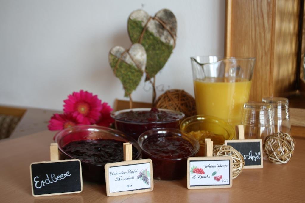 Фото Wandern und Wohlfühlpension Schuasterhof