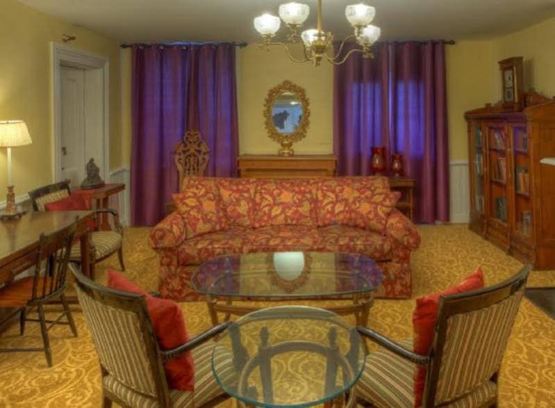 Фото Linden Row Inn