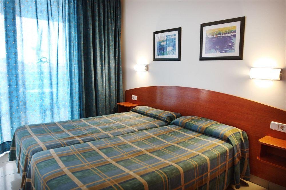 Фото Aparthotel Costa Encantada