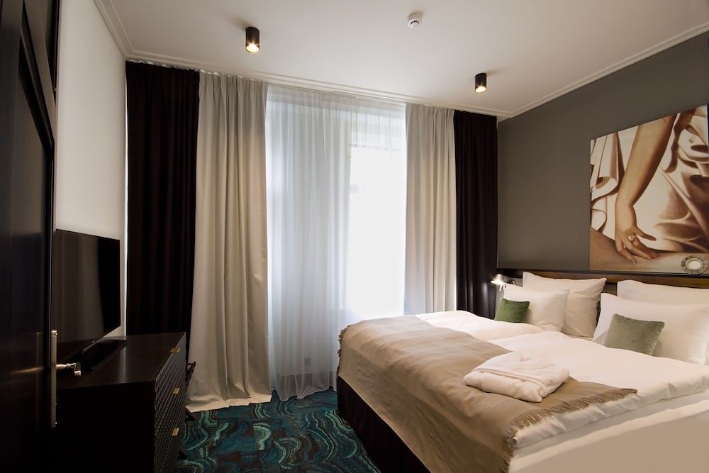 Фото отеля 2