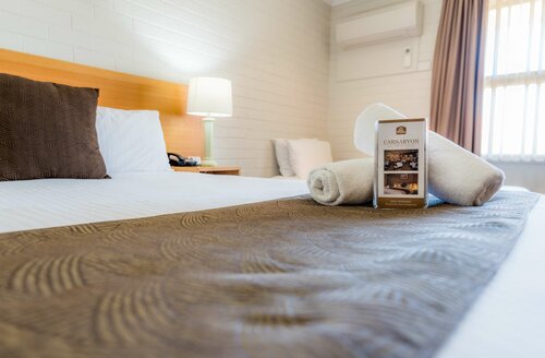 Гостиница Best Western Hospitality Inn Carnarvon в Карнарвоне
