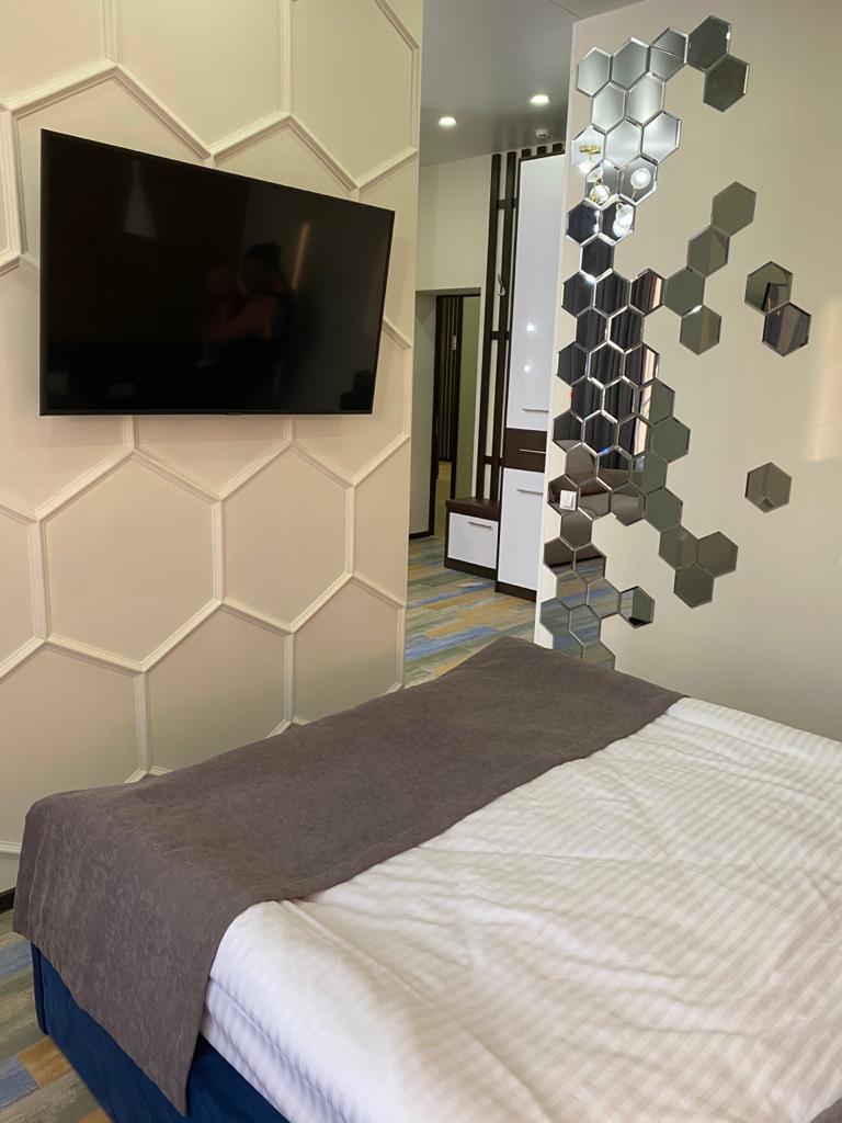 Фото Holiday Hotel