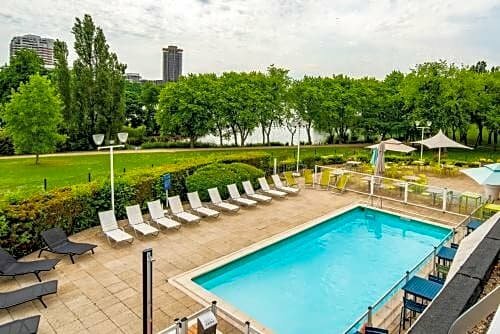 Гостиница Novotel Paris Créteil Le Lac, Кретей, фото