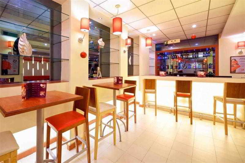 Фото Atour Hotel (Changshu Wanda Plaza Changjiang Road)