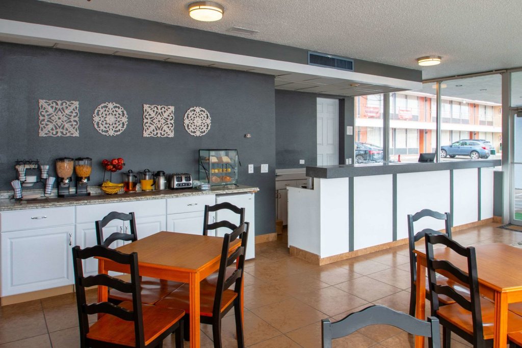 Фото Econo Lodge Elko Downtown Area