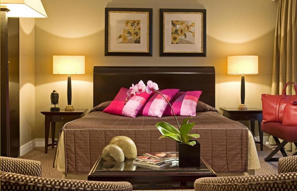 Фото Warwick Paris Champs-Elysees