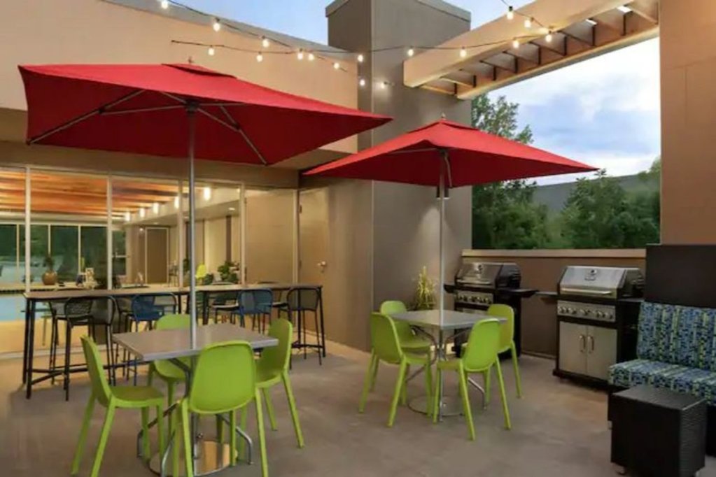 Фото Home2 Suites by Hilton Tracy