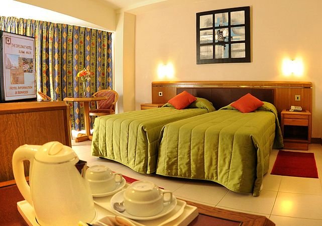 Фото Diplomat Hotel