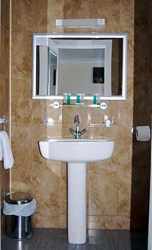 Фото Villaggio Hotel & Restaurant