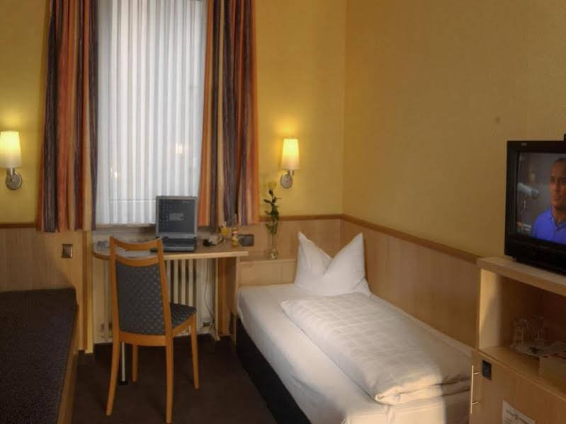 Фото City Partner Hotel Strauss