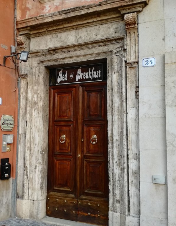 Фото Regina Bed & Breakfast