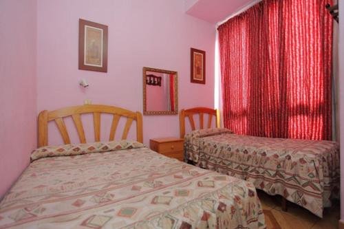 Фото Hostal Fuentesol