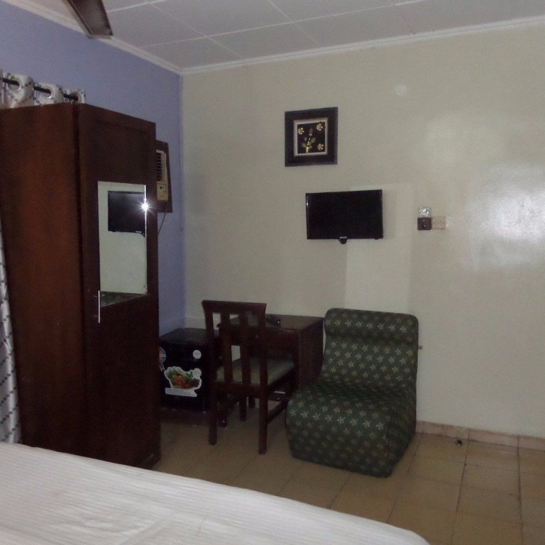 Фото Banilux Guest House