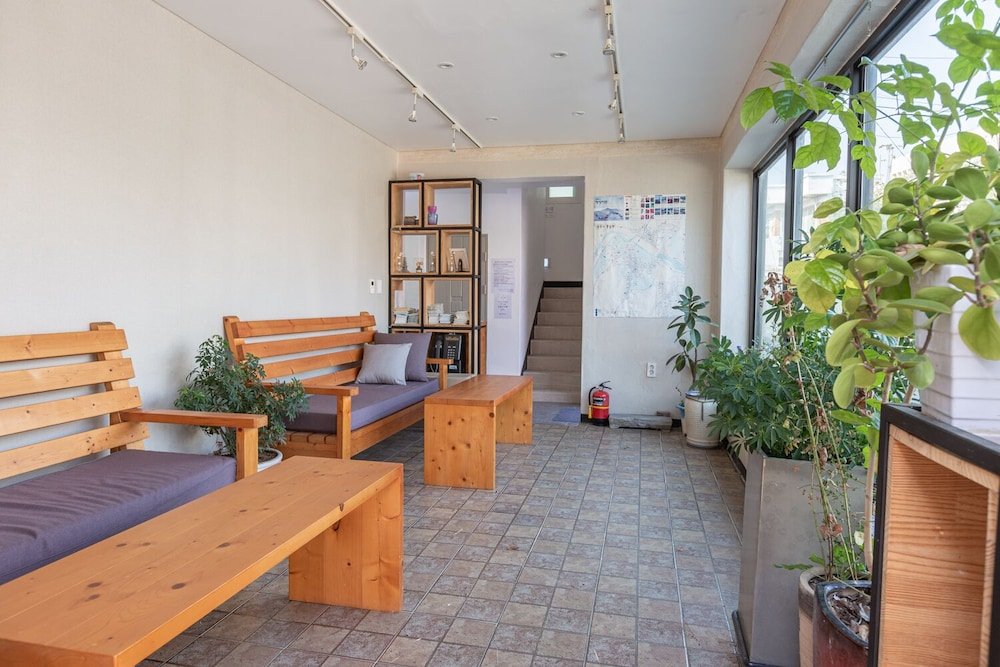 Фото Gongju Einhaus Guesthouse 1