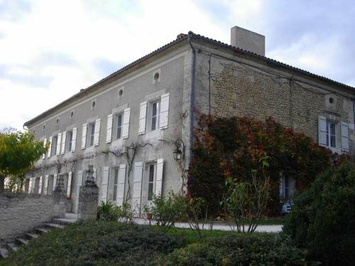 Гостиница Domaine de Puyrousse в Перигё