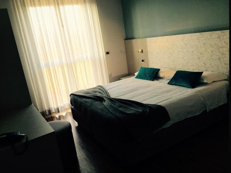 Фото Bleis Hotel