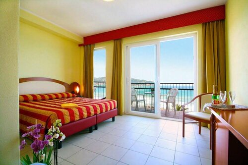 Гостиница Piccolo Hotel в Диано-Марине