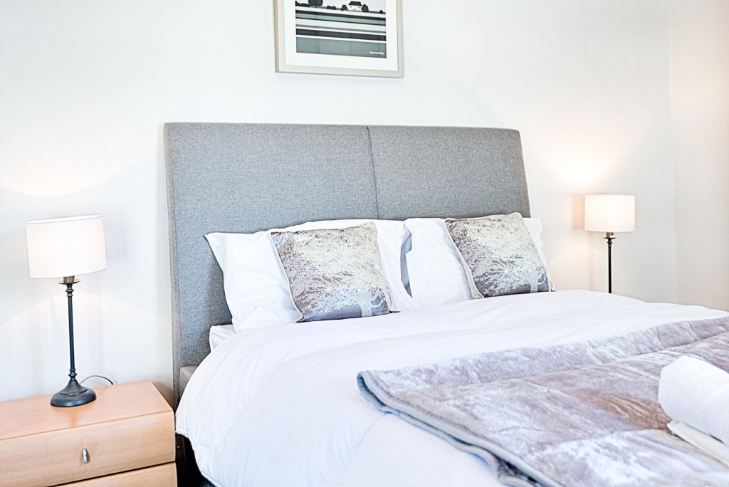 Фото Swansea Town House - 5 min to City Ctre