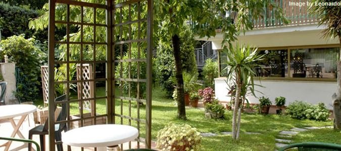 Фото Aurora Garden Hotel