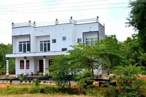 Reliance Holiday Resort