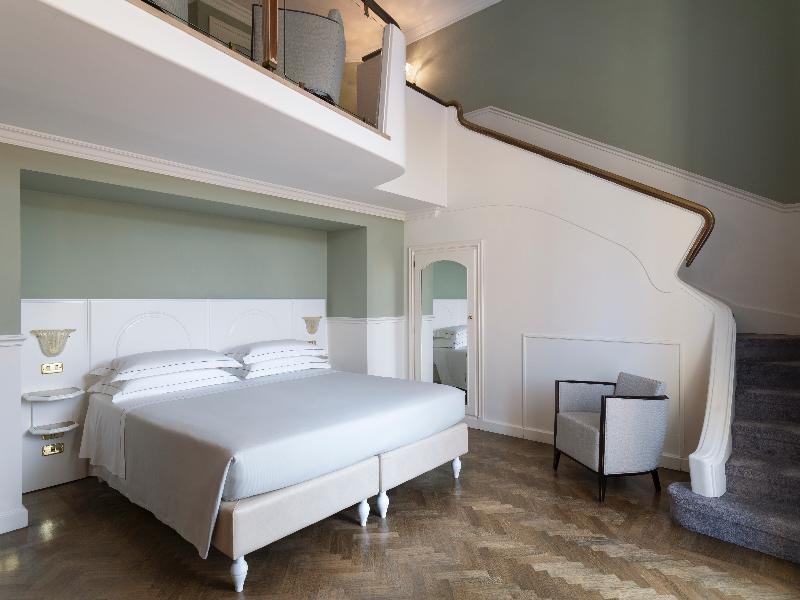 Фото Plaza Hotel Lucchesi