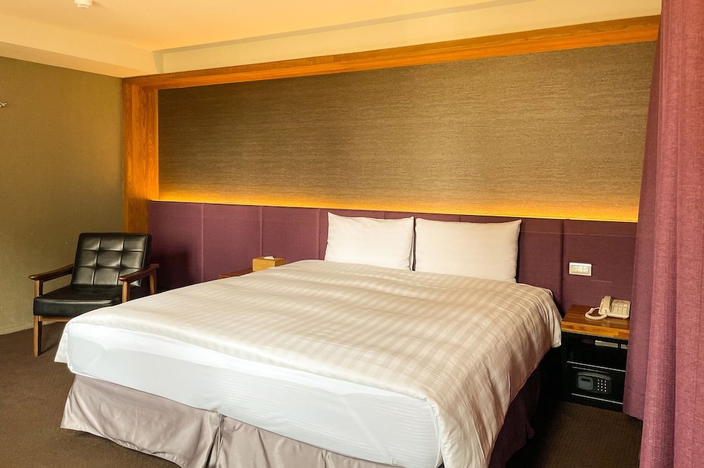 Фото Goodmore Hotel