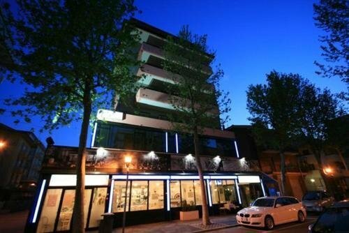 Гостиница John в Римини