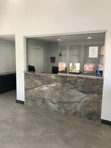 Гостиница Travelodge Inn & Suites by Wyndham West Covina в Вест Ковине