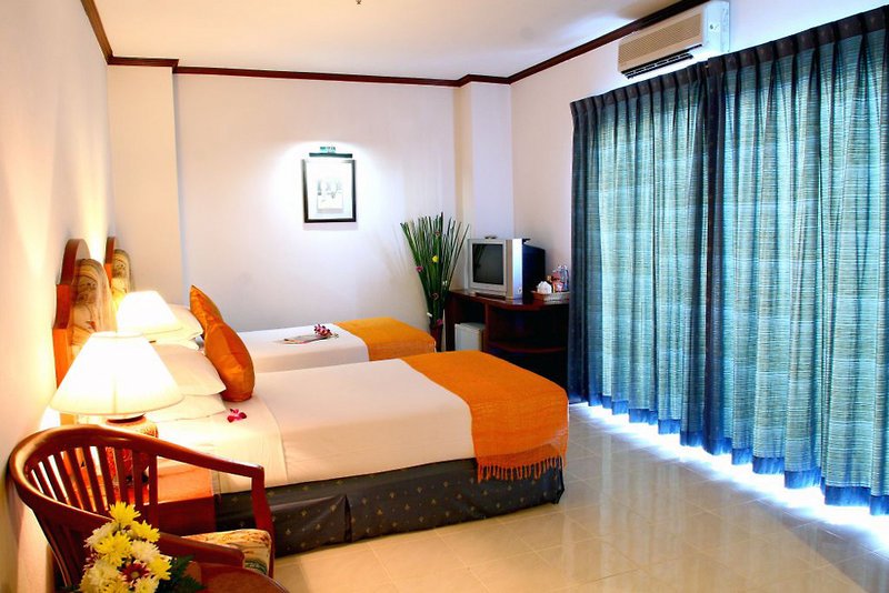 Фото Thipurai City Hotel