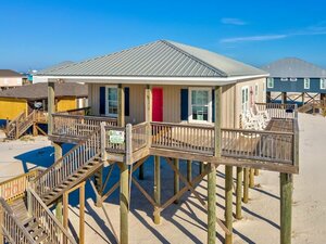 068 Seacasa 3 Bedroom Home by Redawning