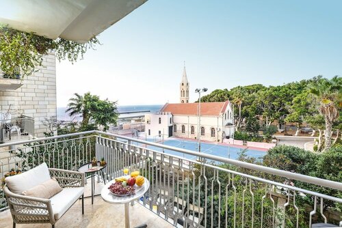 Гостиница Deluxe 2bd Jaffa Dreams W Pool & Parking в Бат-Яме