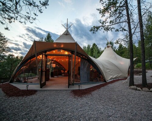 Гостиница Under Canvas Glacier