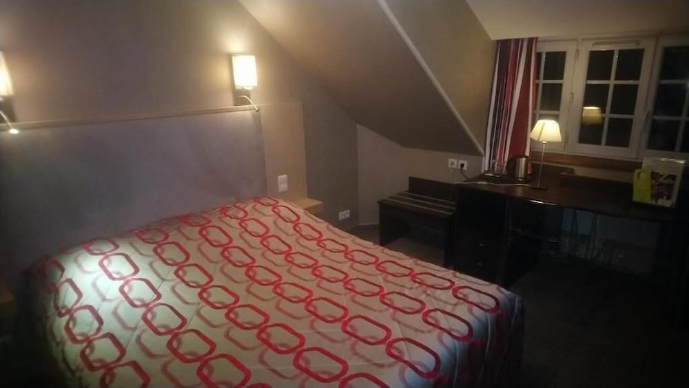 Фото Logis Hôtel de la Croix d'Or