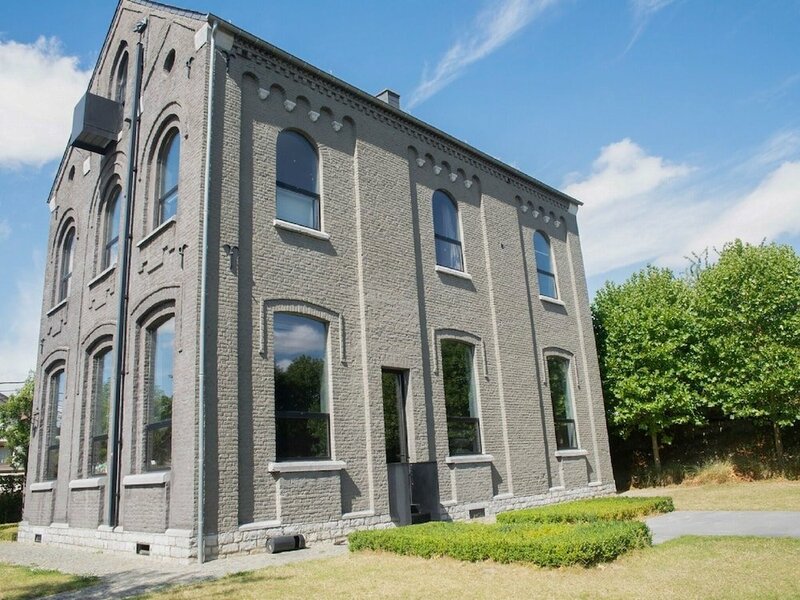 Гостиница Holiday Home in Denee, Halfway Between Namur and Charleroi