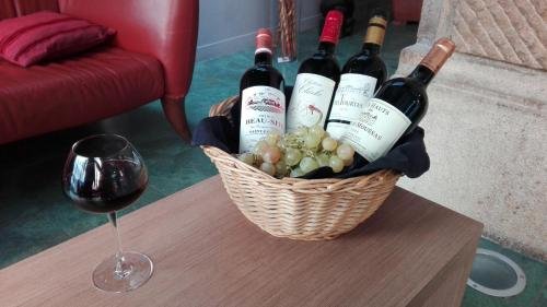 Фото Hôtel Restaurant Le Regina