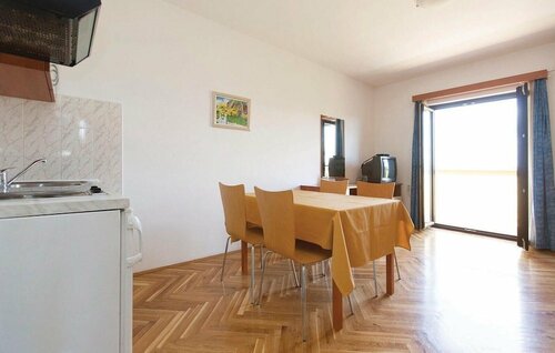 Жильё посуточно Beautiful Home in Rovinj With Wifi and 2 Bedrooms в Ровине