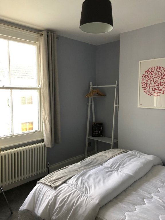 Фото Modern and Stylish 2 Bedroom House in Brighton