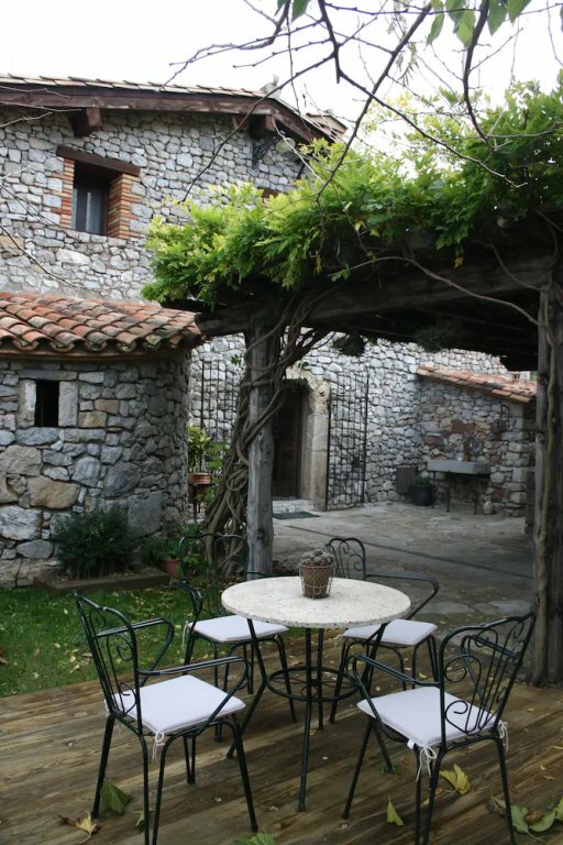 Hotel Mas Pineda, Catalonia, photo