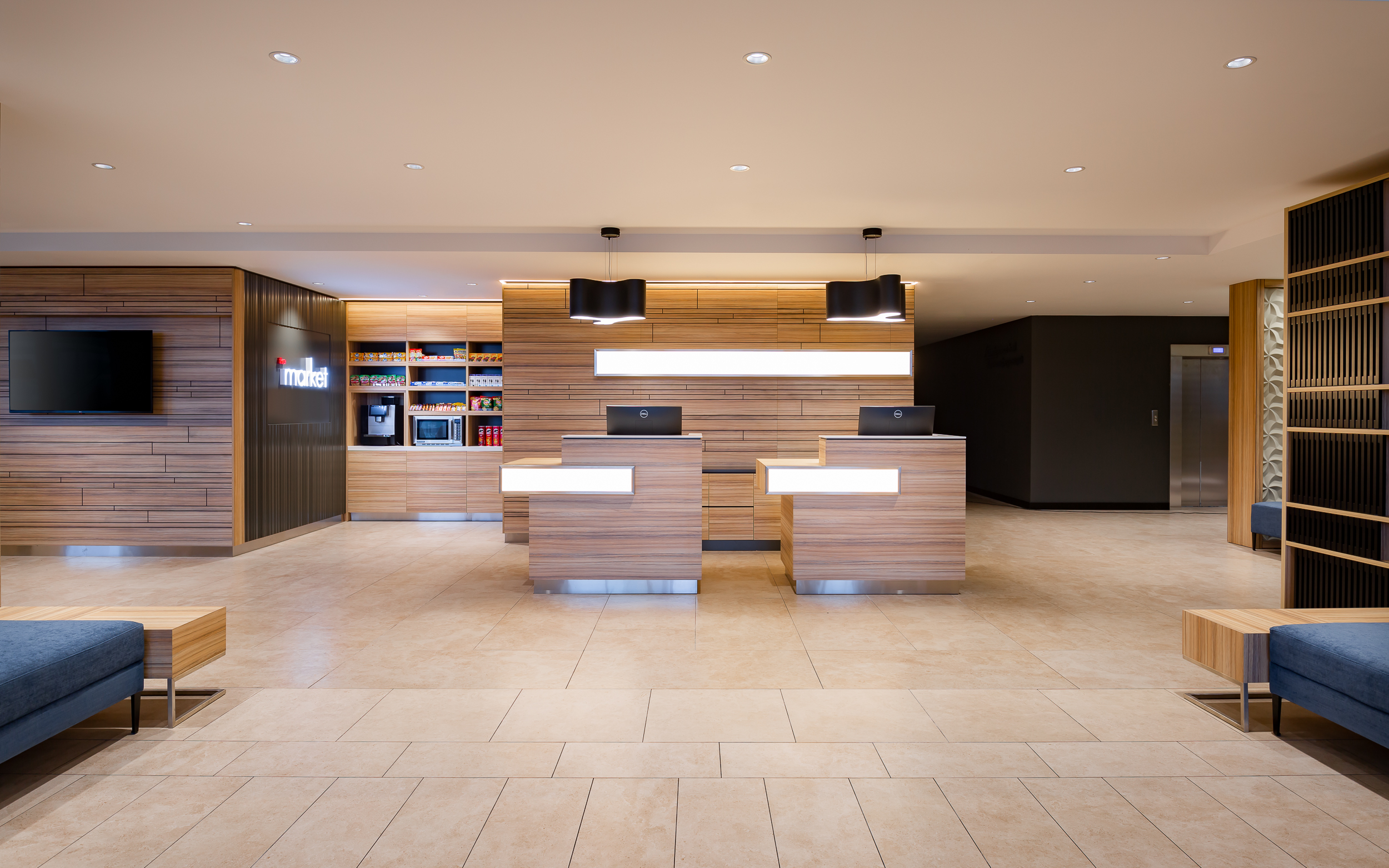 Фото Кортъярд