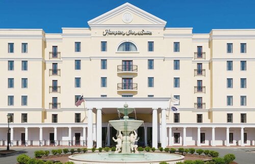 Гостиница Hampton Inn and Suites - SouthPark at Phillips Place в Шарлотте