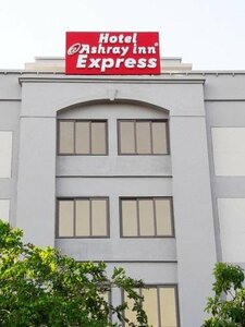 Гостиница Hotel Ashray Inn Express